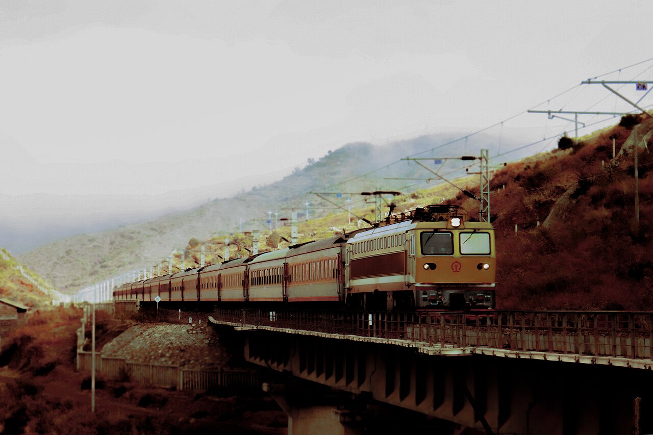 Dali–Lijiang Railway — Dali to Lijiang