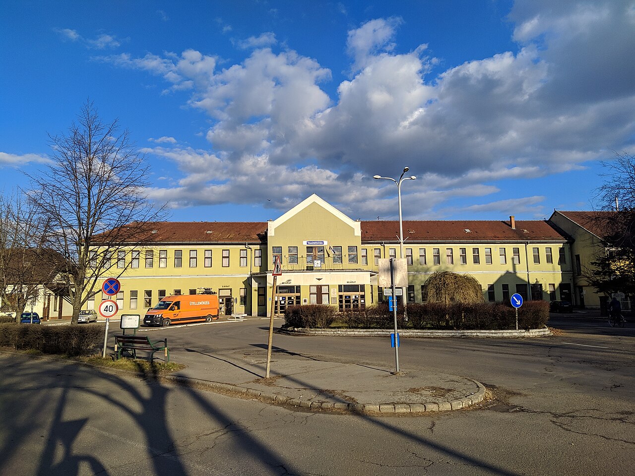 Kiskunhalas–Kiskunfélegyháza railway — Kiskunfélegyháza to Kiskunhalas