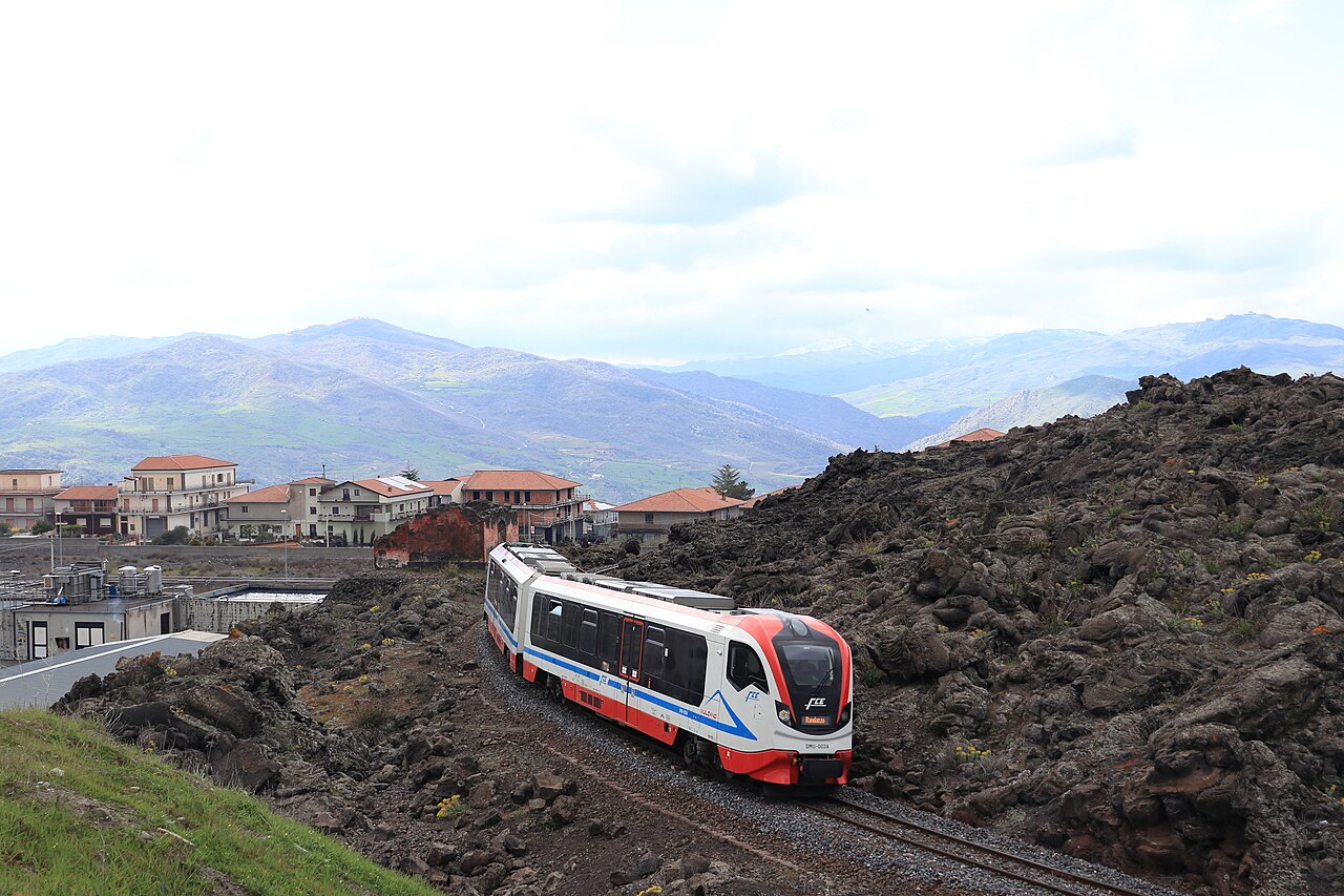 Ferrovia Circumetnea – von Catania nach Riposto