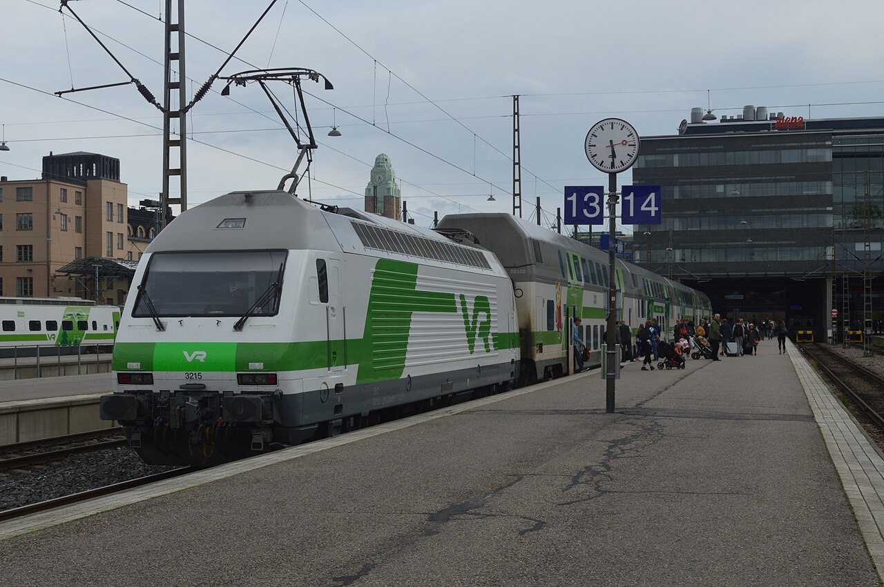 VR InterCity — ヘルシンキからヨエンスーへ