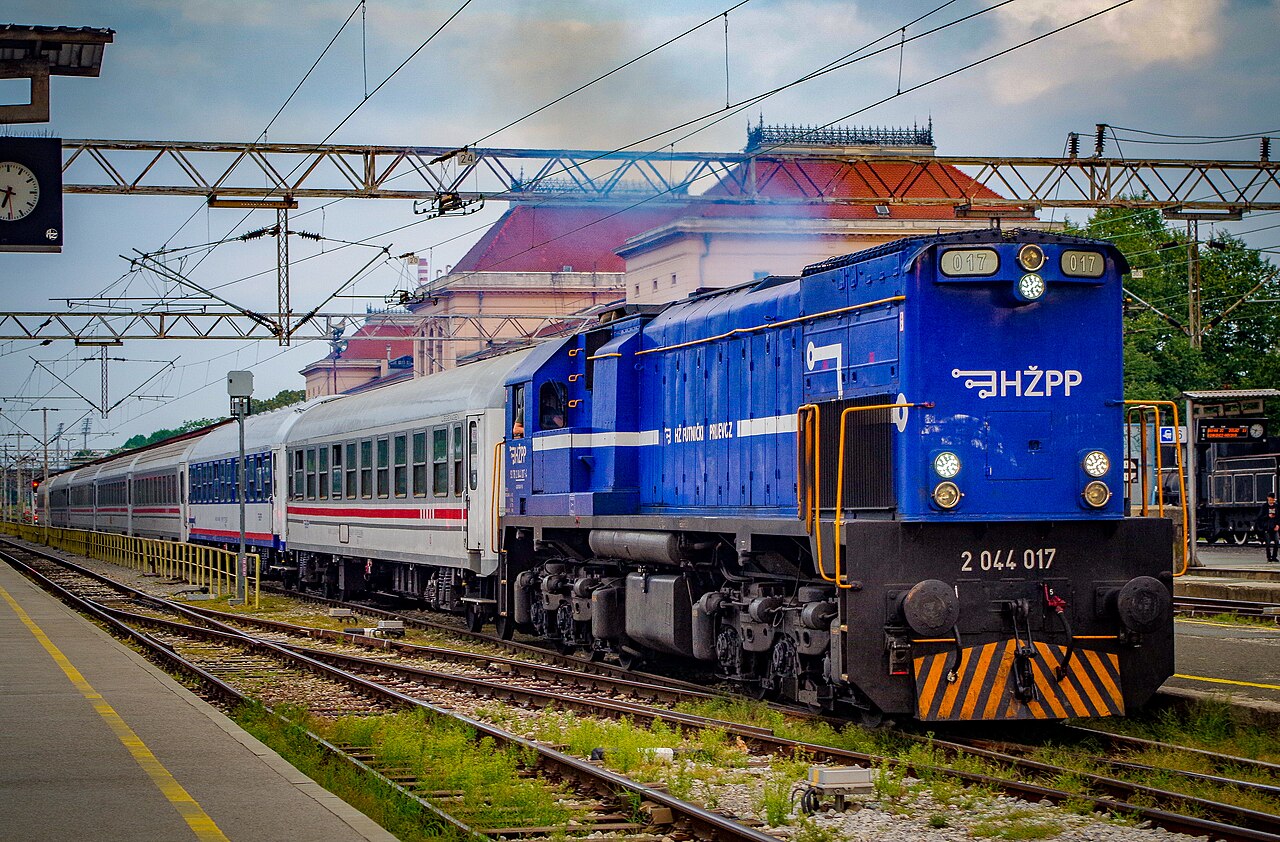 Zagreb–Vinkovci — Zagreb to Vinkovci