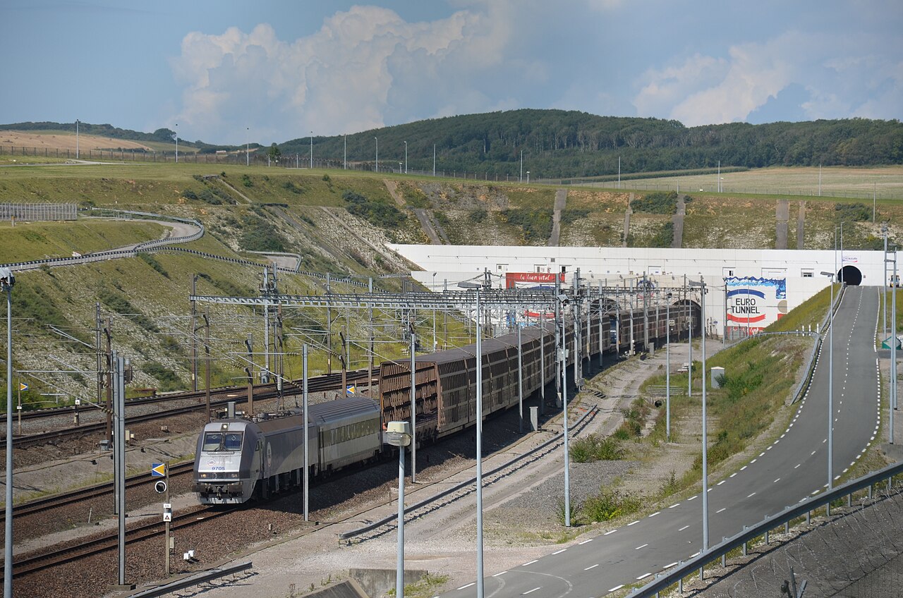 Eurotunnel Le Shuttle — フォークストーンからカレーへ