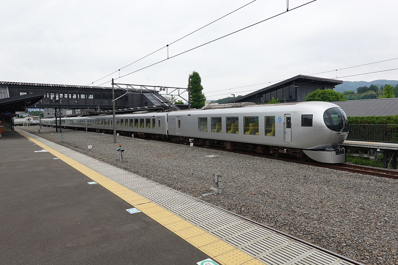 Laview — Tokyo (Ikebukuro)からChichibuへ