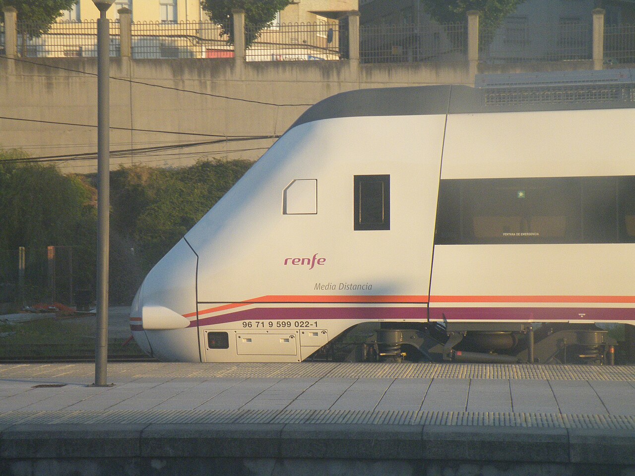 Monforte de Lemos–A Coruña railway, Monforte de Lemos to A Coruña
