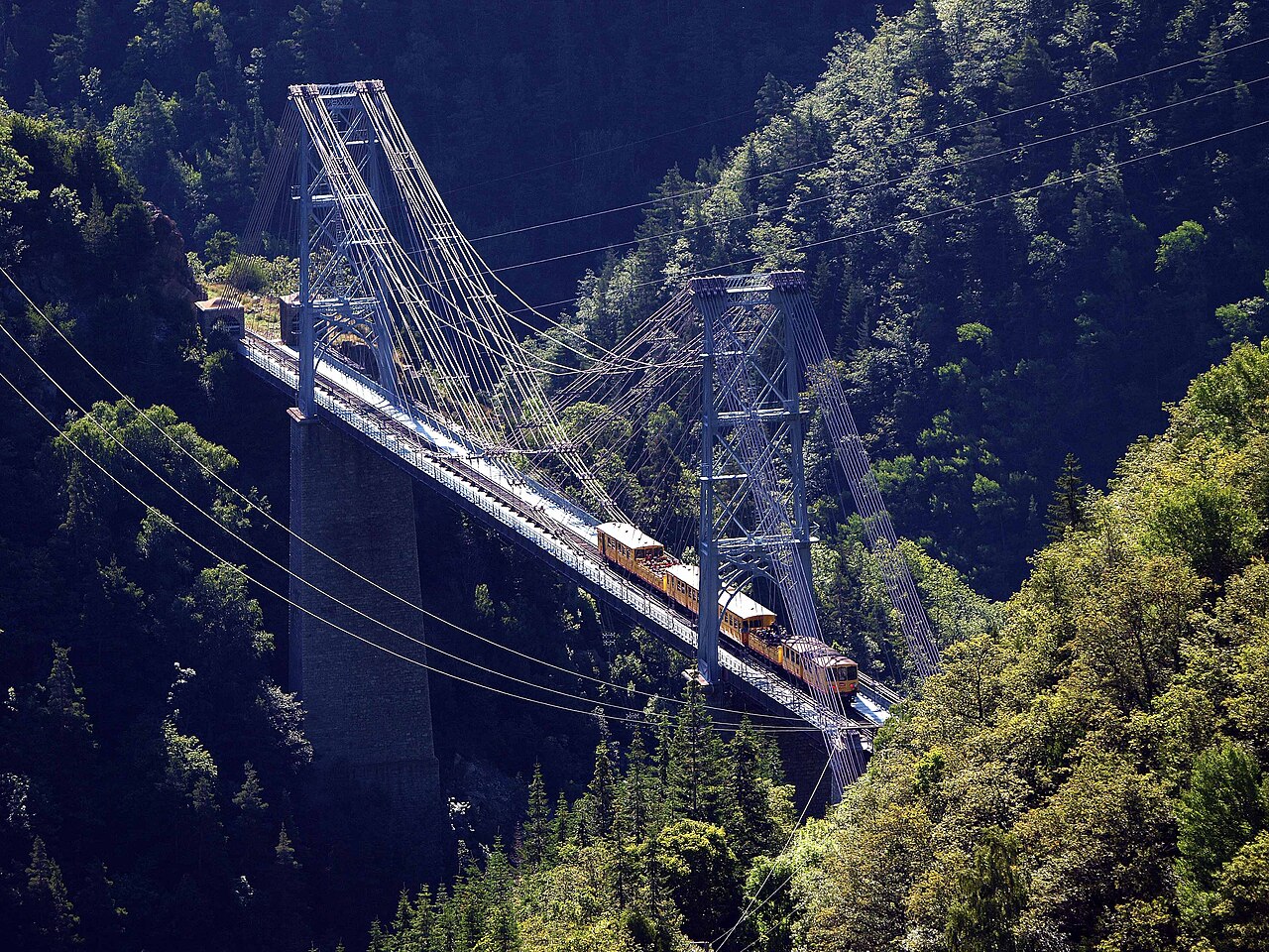 Train Jaune – von Villefranche-de-Conflent nach Latour-de-Carol
