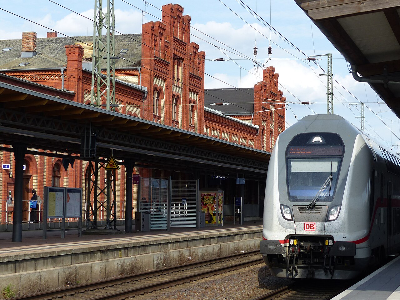 Magdeburg-Wittenberge railway — Magdeburg to Wittenberge