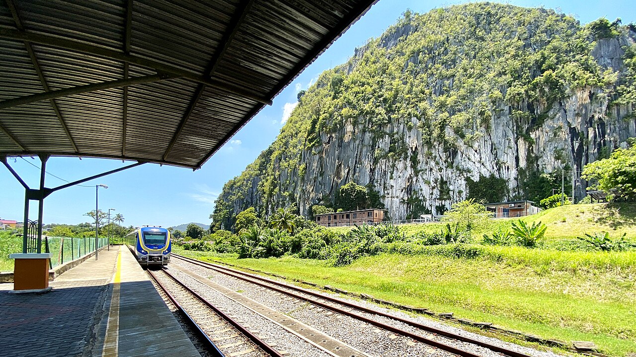 イースト・コースト線 — ゲマスからTumpatへ
