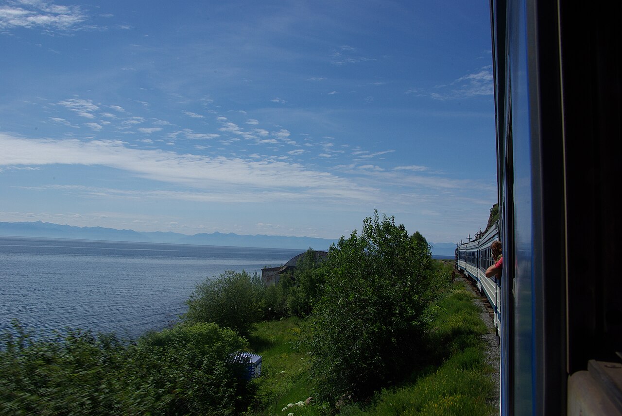 バイカル湖岸鉄道 — イルクーツクからPort Baikalへ