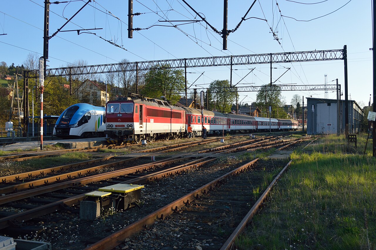Katowice–Zwardoń railway — Katowice to Zwardoń