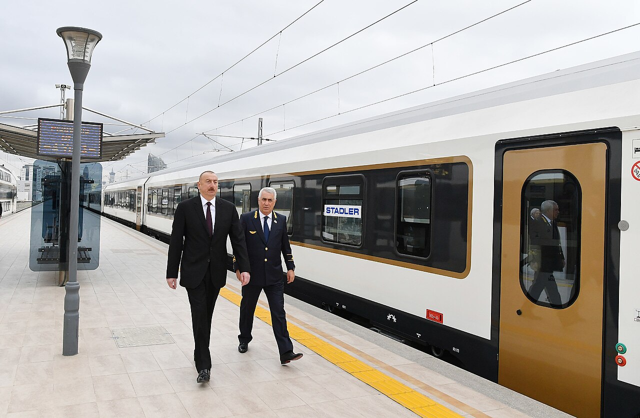 カルス・トビリシ・バクー鉄道 — バクーからカルスへ