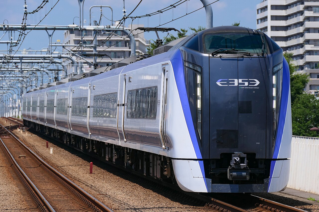 Limited Express Azusa – von Tokyo (Shinjuku) nach Matsumoto