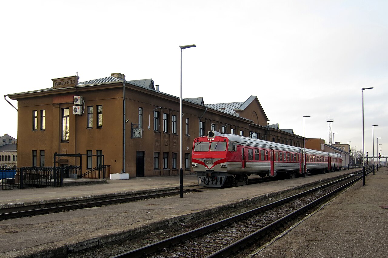 Daugavpils–Indra railway — Indra to Daugavpils