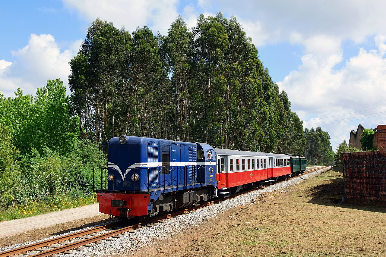 ヴォウガ鉄道 — AveiroからSernada do Vougaへ