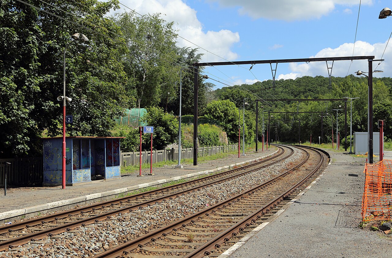 Maubeuge–Charleroi railway — Maubeuge to Charleroi