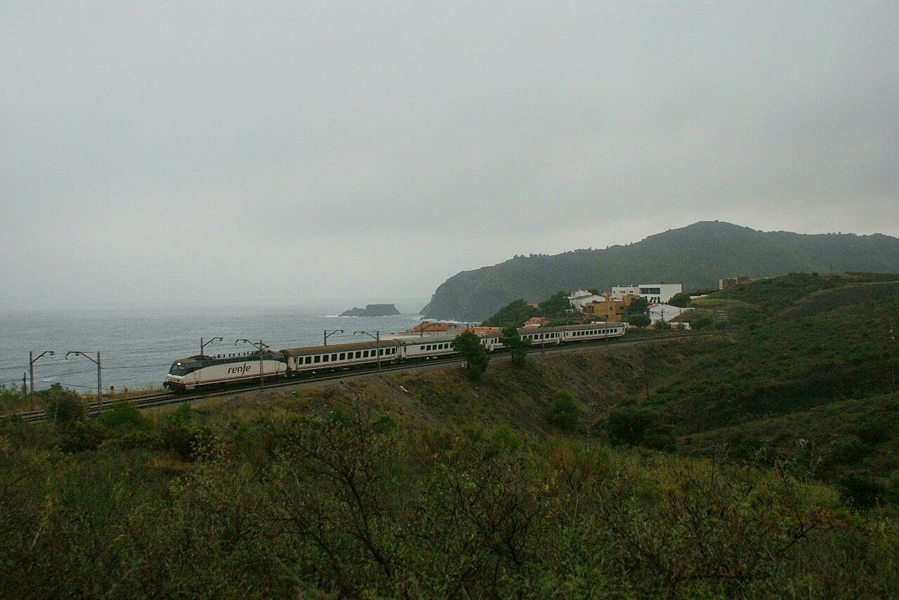Bahnstrecke Barcelona–Cerbère – von Barcelona nach Portbou