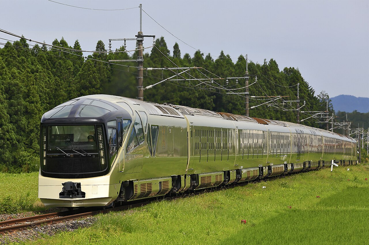 TRAIN SUITE 四季島 — Tokyo (Ueno)からTokyo (Ueno)へ