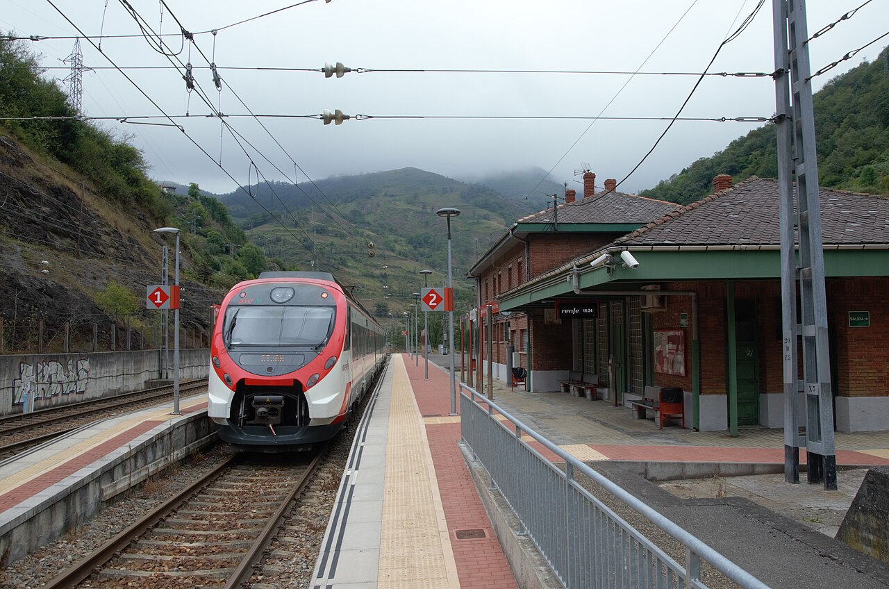 C-1 Gijon-Puente de los Fierros — Gijon to Puente de los Fierros