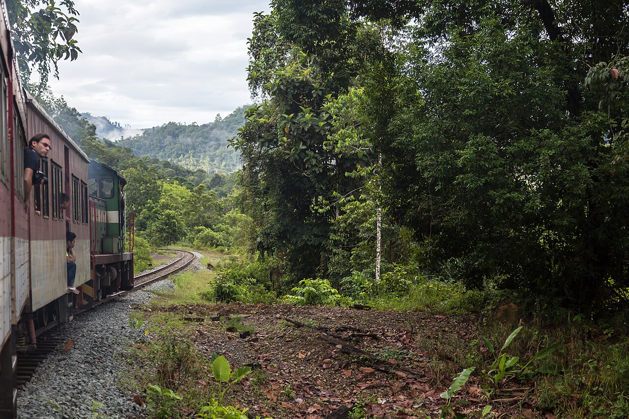 サバ州立鉄道 — コタキナバルからテノムへ