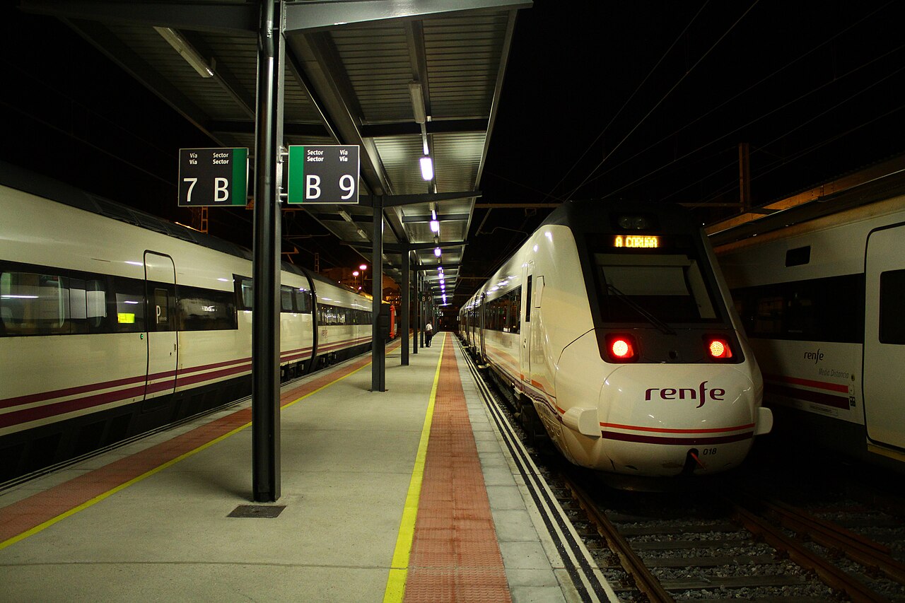 Avant Eje Atlántico — A Coruña to Vigo