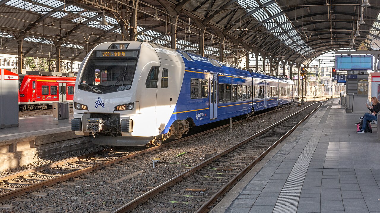 Liège–Maastricht railway — Liège to Maastricht