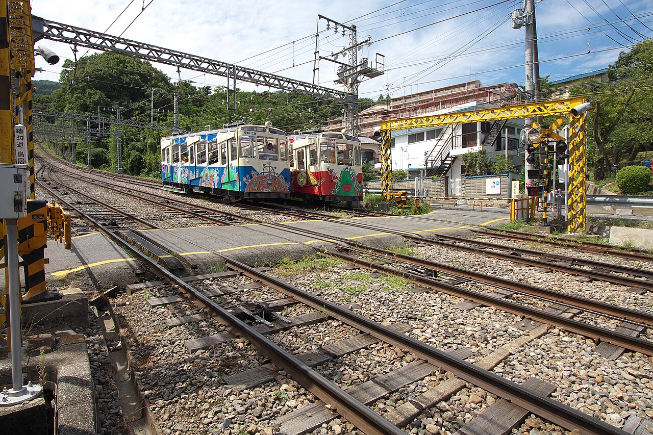 Ikoma Cable Car – von Toriimae nach Ikoma-Sanjō