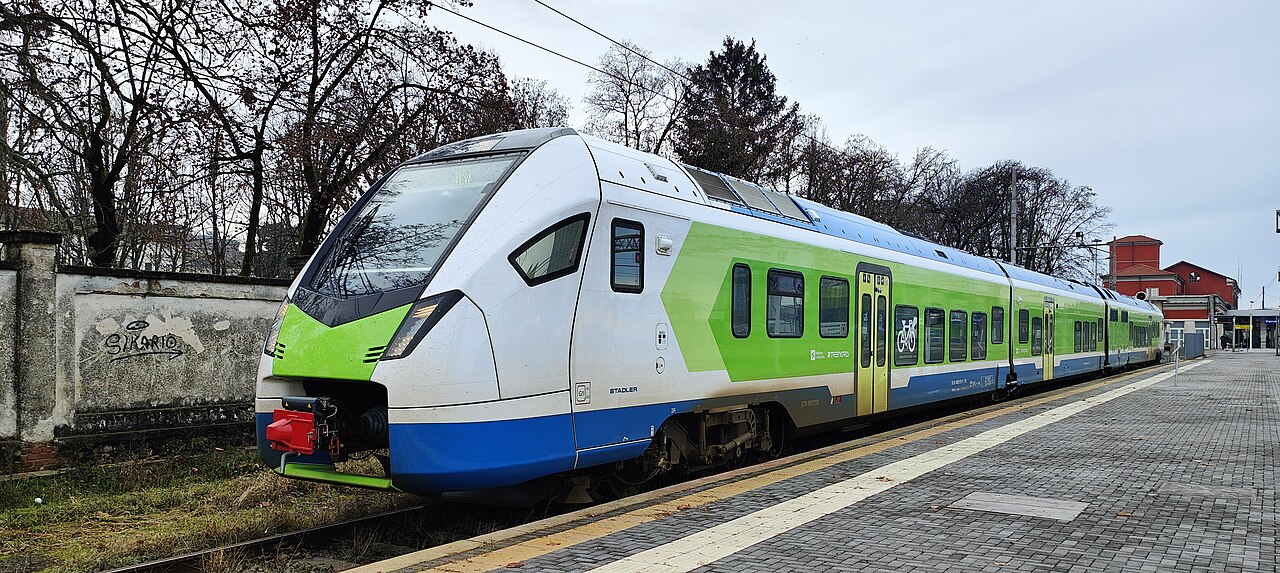 Vercelli–Pavia railway — Vercelli to Pavia