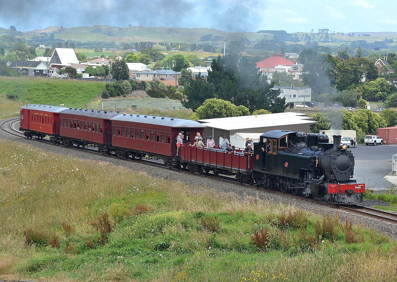 Glenbrook Vintage Railway — Glenbrook to Victoria Avenue