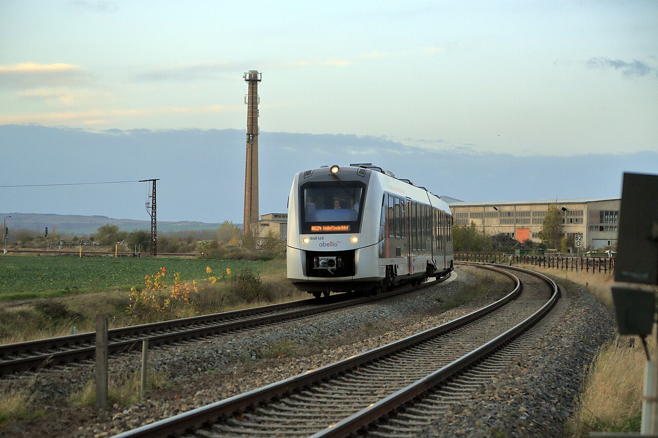 Bahnstrecke Halle–Vienenburg, von Halle nach Halberstadt