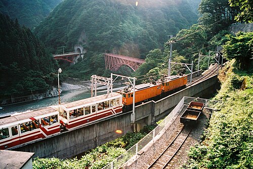 Kurobe Kyōkoku Tetsudō – Foto 1