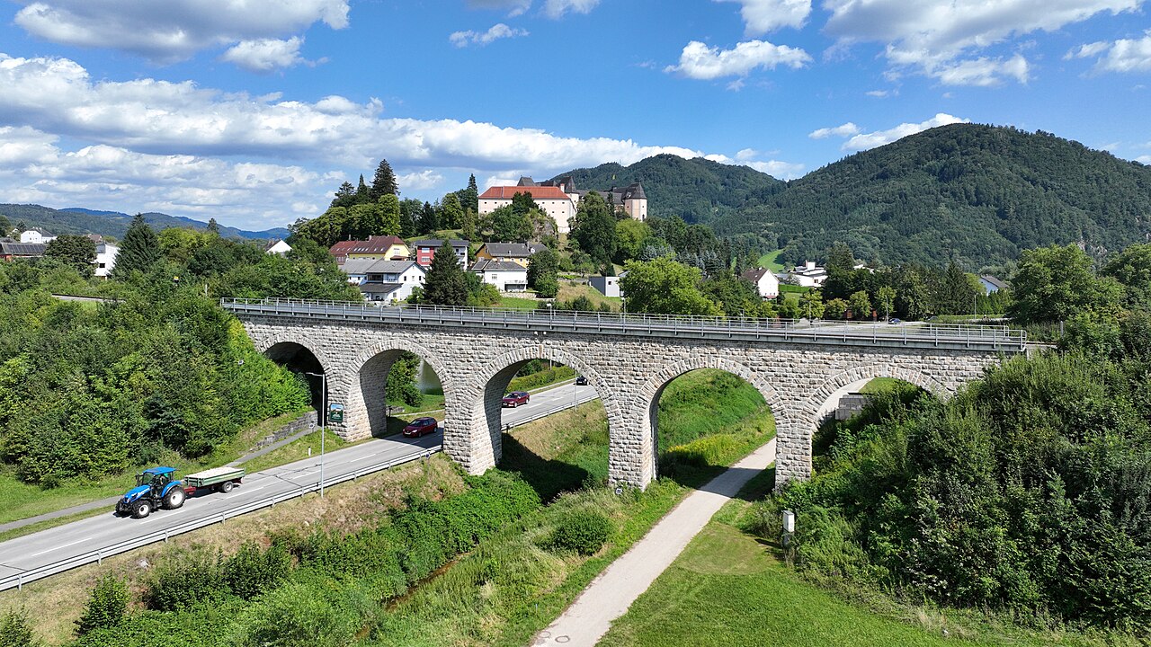 Donauuferbahn – von St. Valentin nach St. Nikola-Struden
