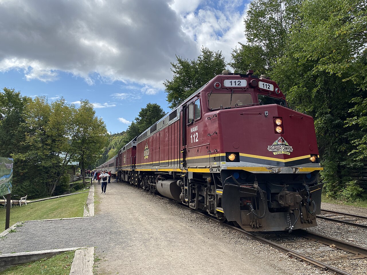Agawa Canyon Tour Train — Sault Ste. Marieからアガワ渓谷へ