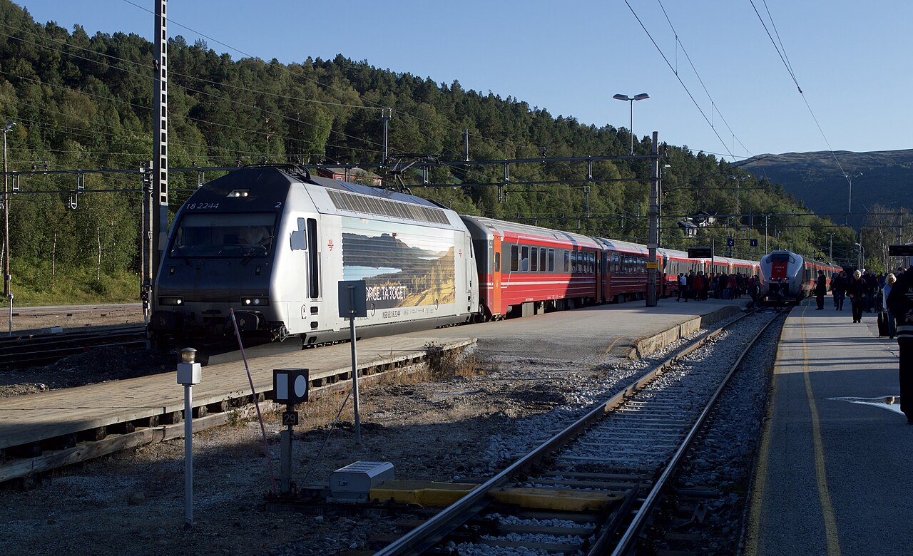 Dovrebanen — Oslo to Trondheim