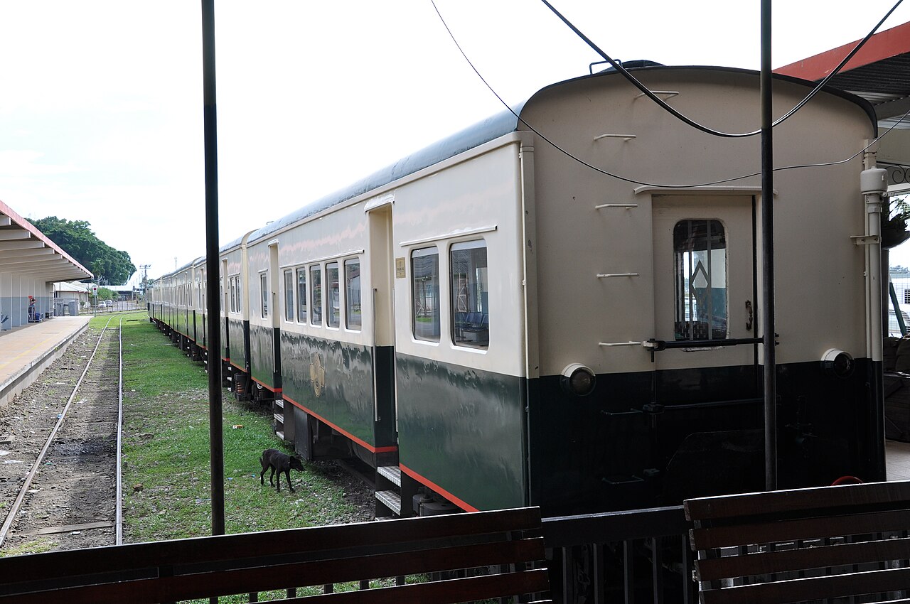 サバ州立鉄道 — コタキナバルからPaparへ