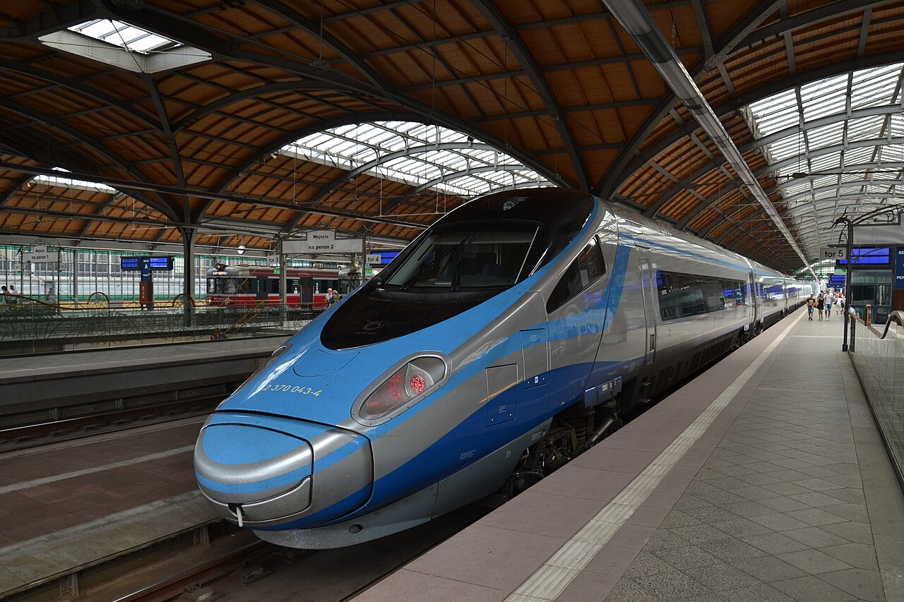 Express InterCity Premium — ワルシャワからカトヴィツェへ