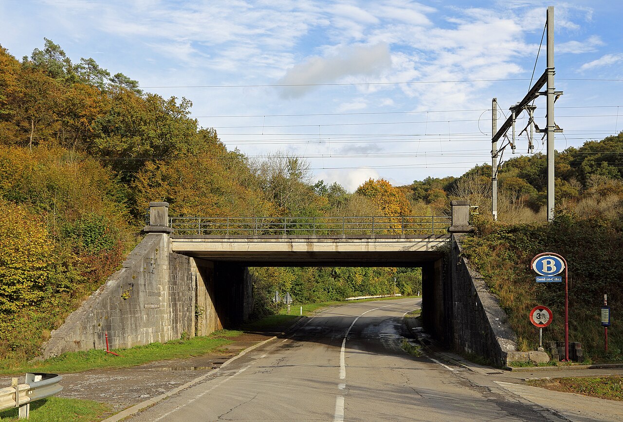 Line 166 (Athus–Meuse) — Dinant to Bertrix